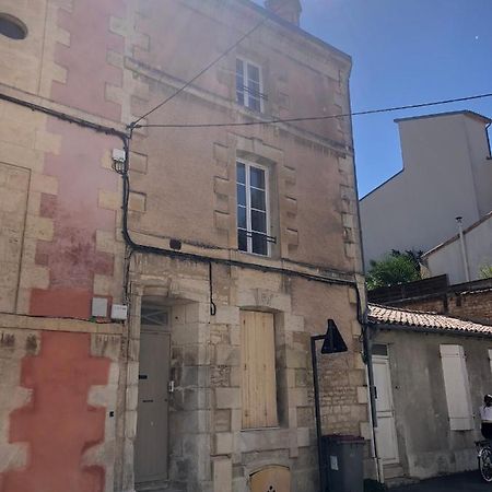 Le Bjorn - T1 chaleureux refait à neuf - Centre Apartamento Niort Exterior foto